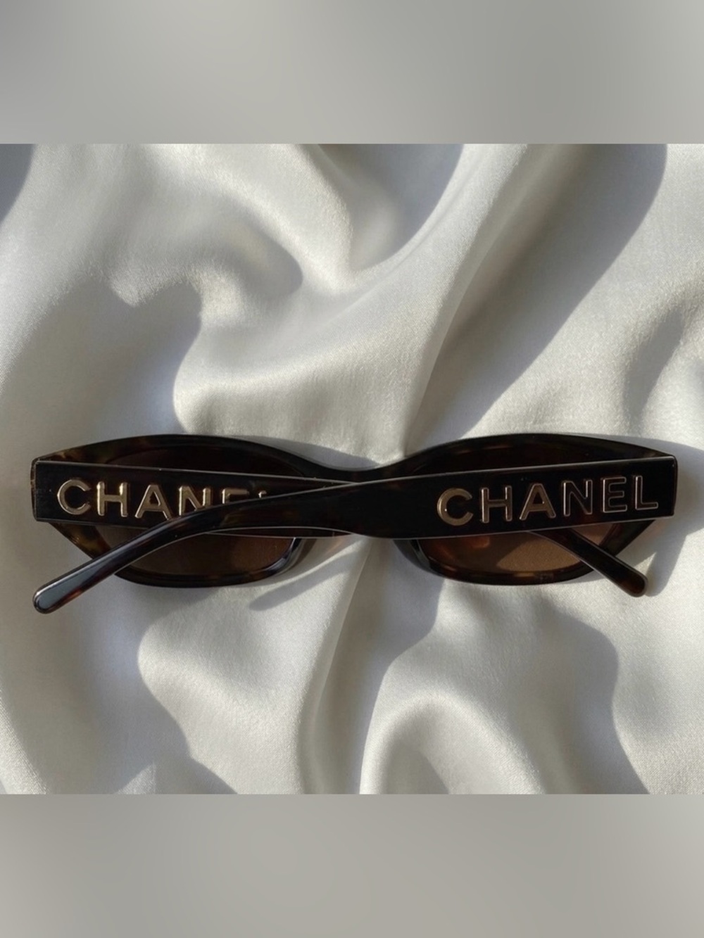 New Chanel Limited Edition rectangle sunglasses A71280 from 2018 collection.
